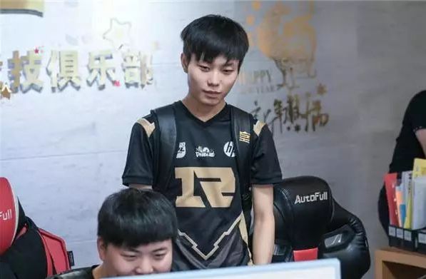 长而减少贡 长而减少贡